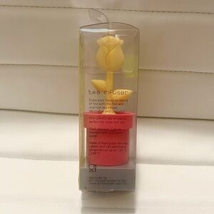 🩵3/$20🩵 Yellow Flower Rose Tea Infuser